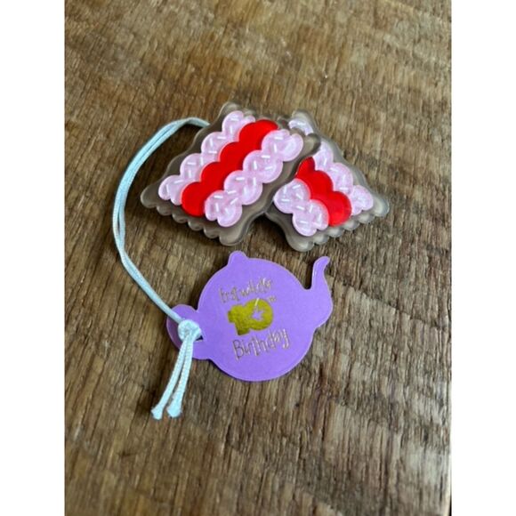 Erstwilder 'Show Us Your Vovos' Brooch NWT - Picture 1 of 8
